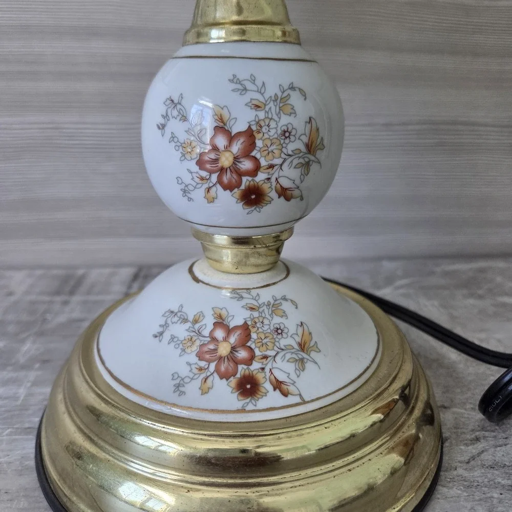 Vintage Golden Base and Floral Glass Paneled Shade 3 Way Touch Table Lamp 16